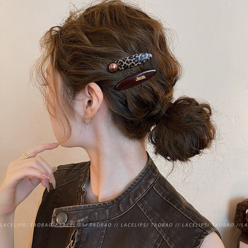 [H40]16# Long Oval Brown Bead Leopard Print Hairpin [1 Pair]
